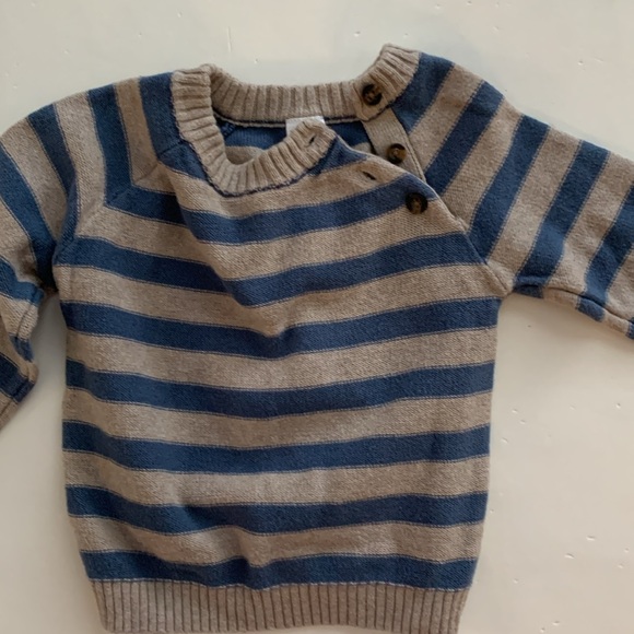 Carter’s Boys 12 Month Blue & Tan Sweater - Picture 4 of 4